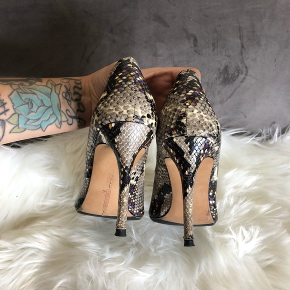 Vince Camuto leather heels snake like - Picture 15 of 17